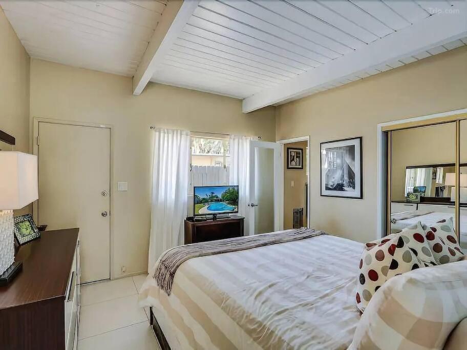 Serene 4 Bed 3 Bath Heated Pool Natural Backyard Heart Of Palm Springs Exteriér fotografie