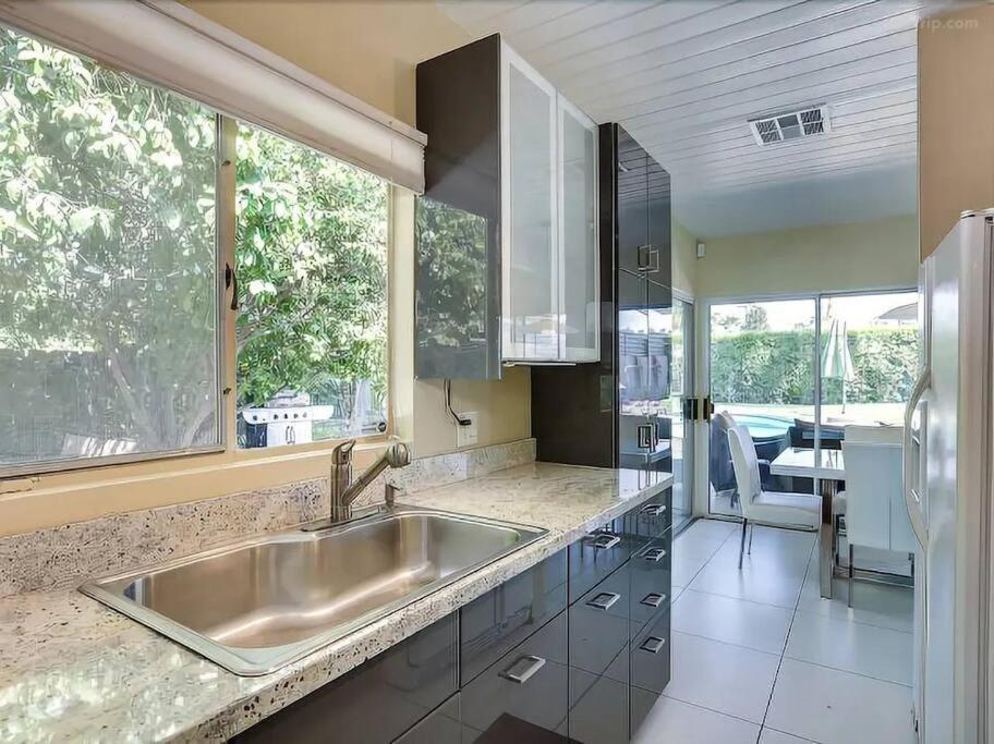 Serene 4 Bed 3 Bath Heated Pool Natural Backyard Heart Of Palm Springs Exteriér fotografie